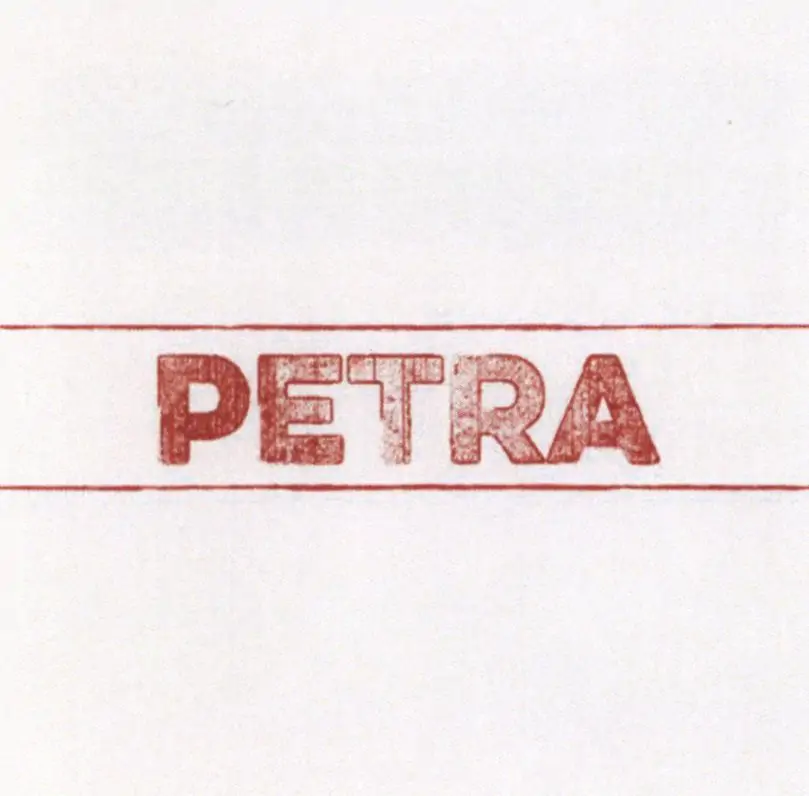 Название и доменное имя бутика «Petra». Товарный знак <a href="https://onlinepatent.ru/trademarks/622600/">№622600</a>