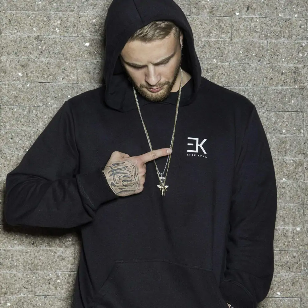 Фото из каталога официального мерча певца