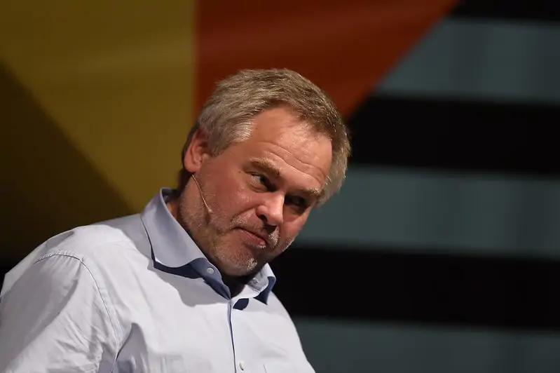 Европа спасет мир от ИИ, у смартфона Касперского будут приложения, а у Sony виртуальные кнопки: дайджест новостей