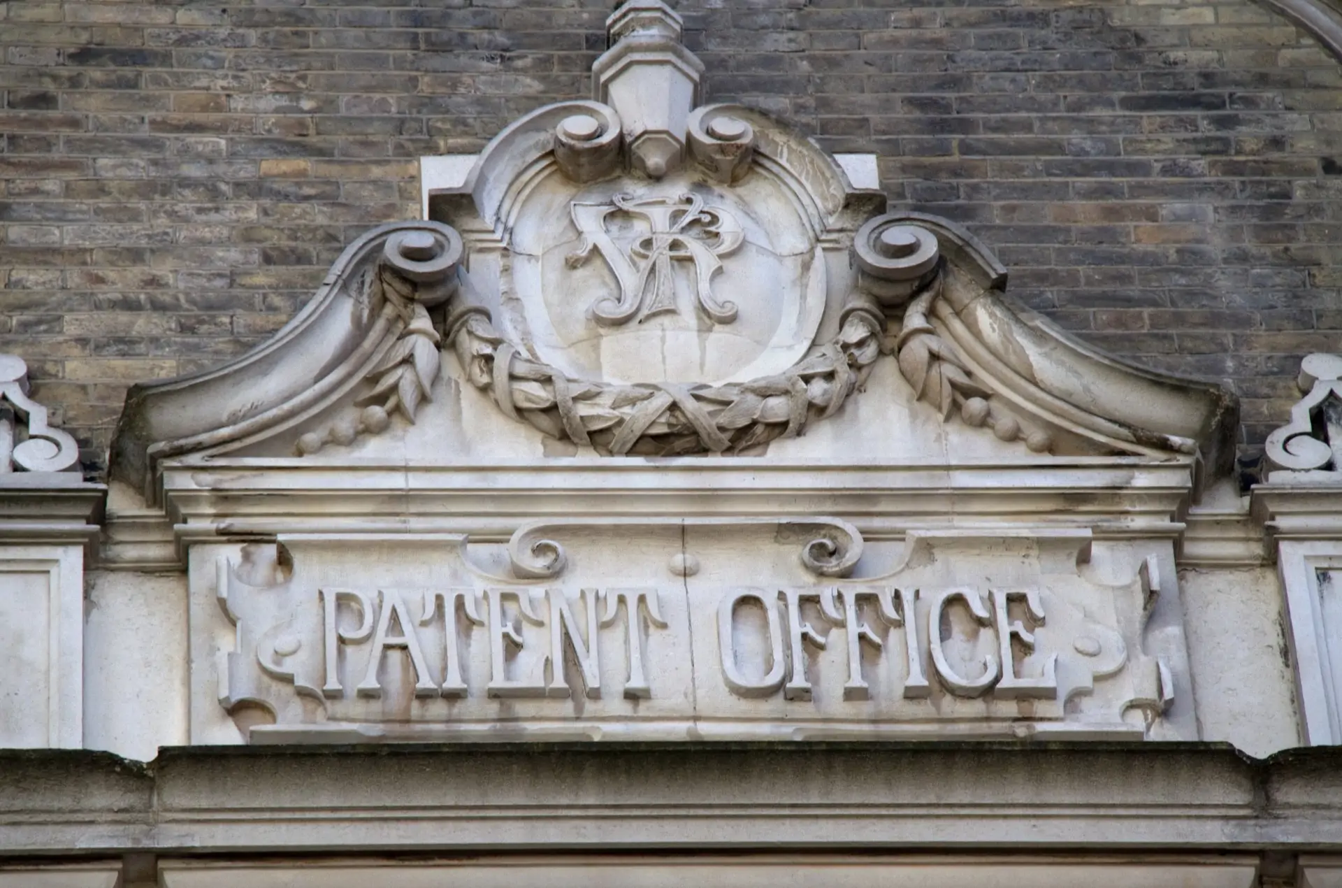 В России больше не действуют иностранные патенты? Как бы не так! Разбор эксперта