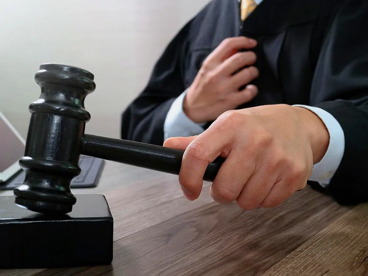 «Коммерсантъ» отобрал наиболее интересные судебные споры 2022 года