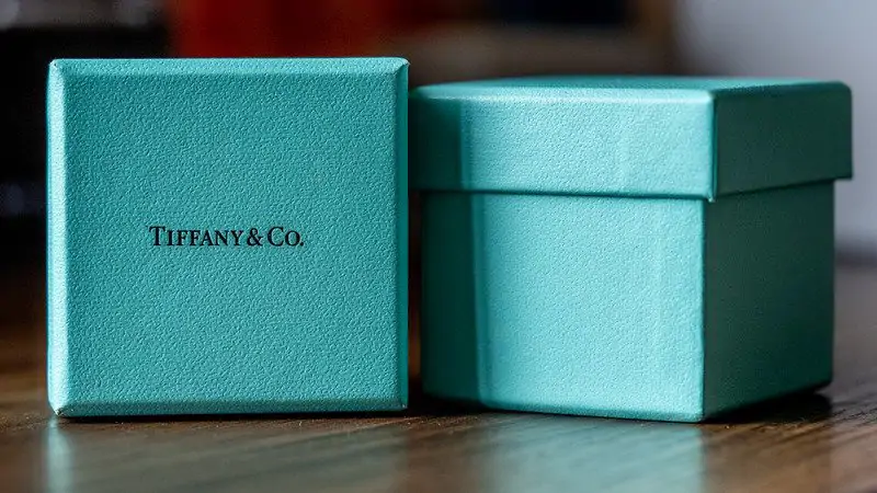 Tiffany и Costco урегулировали спор о нарушении прав на товарный знак