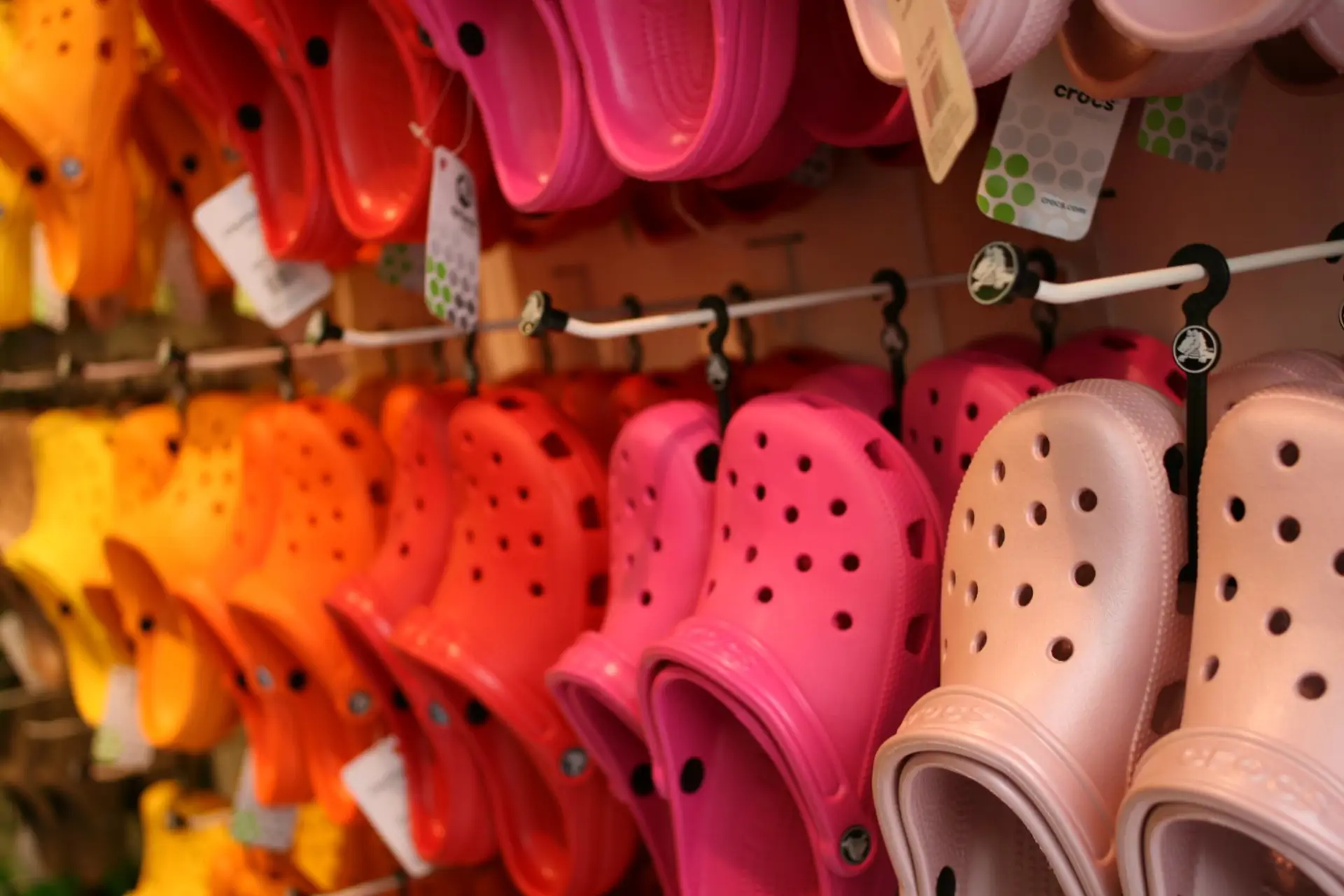 Crocs не смогла восстановить права на объемный товарный знак в Доминиканской Республике