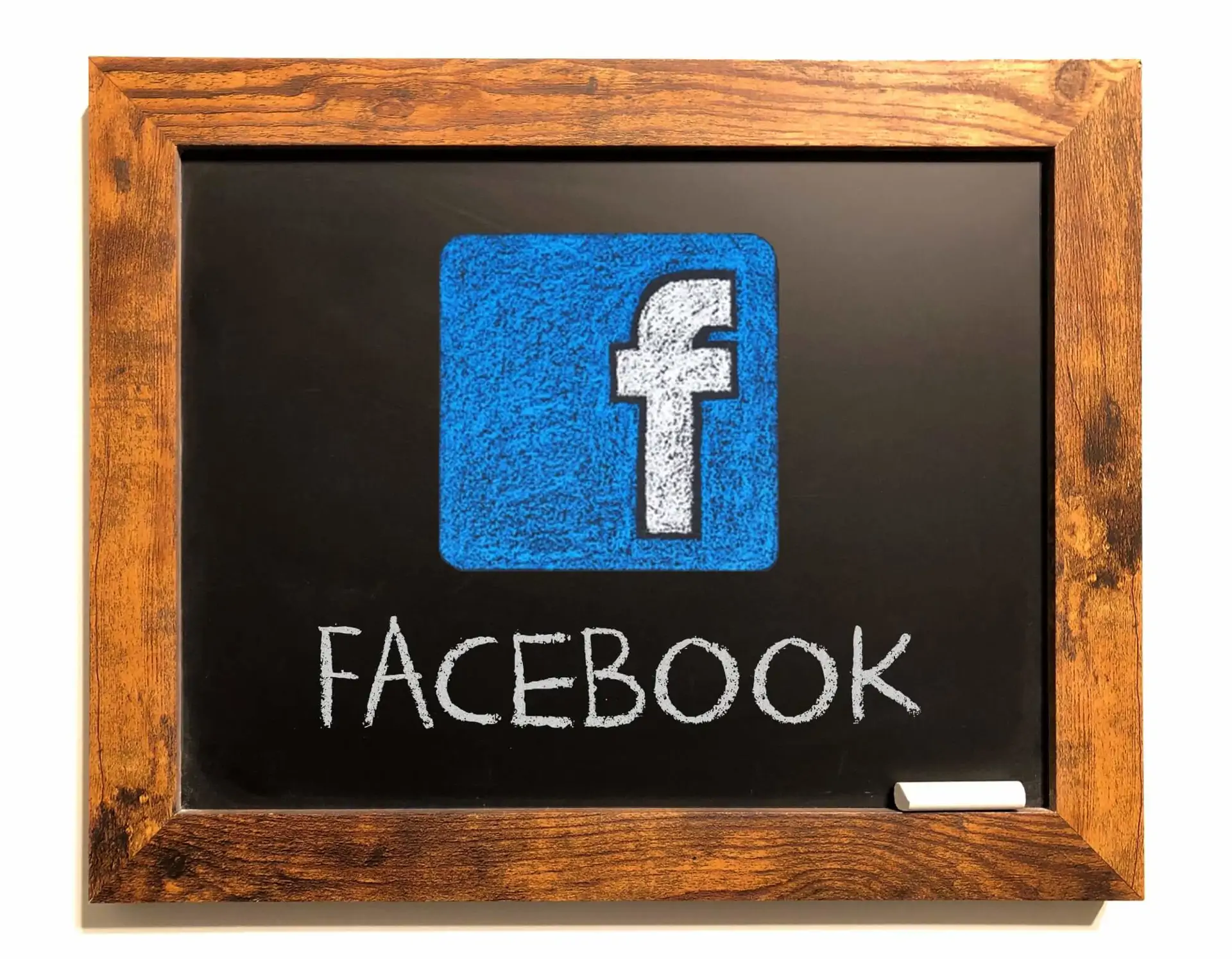 Дайджест новостей в сфере ИС: запрет на телефоны Samsung в России, «Магнит» в центре скандала и ребрендинг Facebook