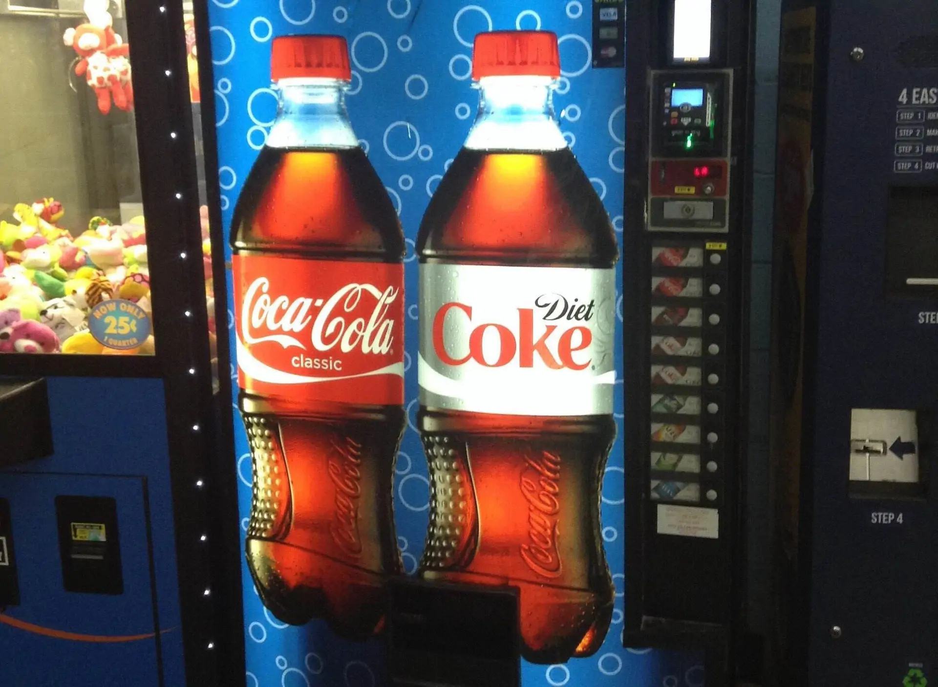 Apple не хочет платить полмиллиарда долларов, Галицкий проиграл суд за товарный знак, а Coca-Cola и PepsiCo переименовывают холодильники