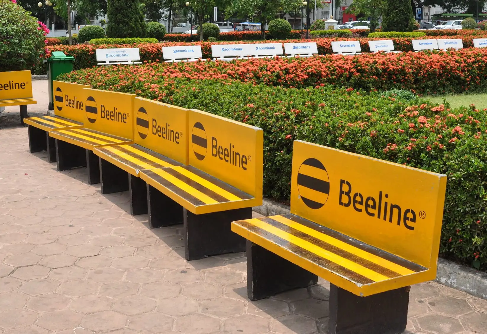 Тиньков хочет запретить банку использовать бренд, «Билайн» продают, а iPhone под угрозой запрета в Британии: дайджест главных новостей