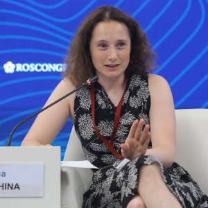 Алина Акиншина выступила на Петербургском молодежном юридическом форуме